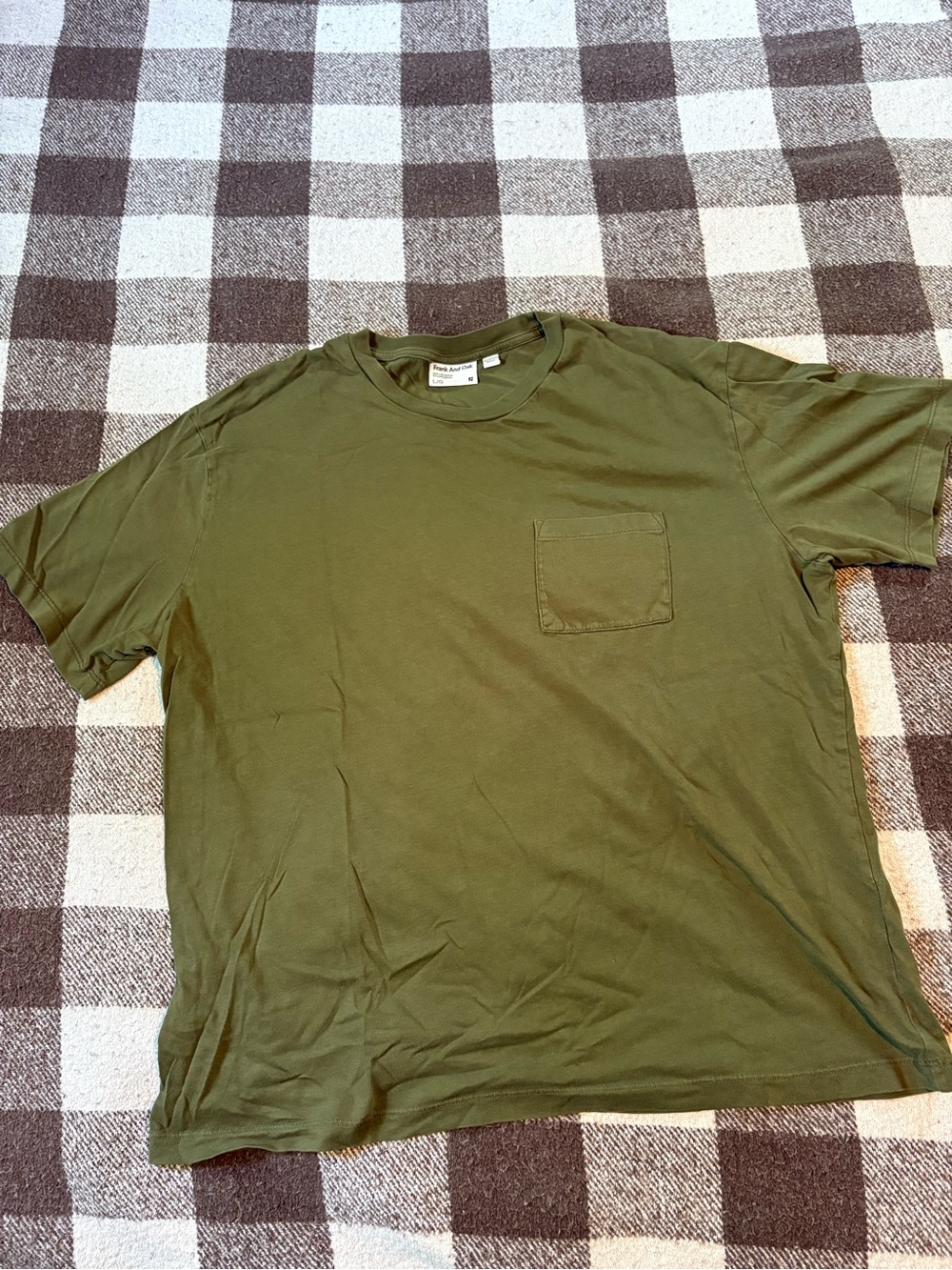 Frank and Oak Men's Olive Green Pocket T-Shirt